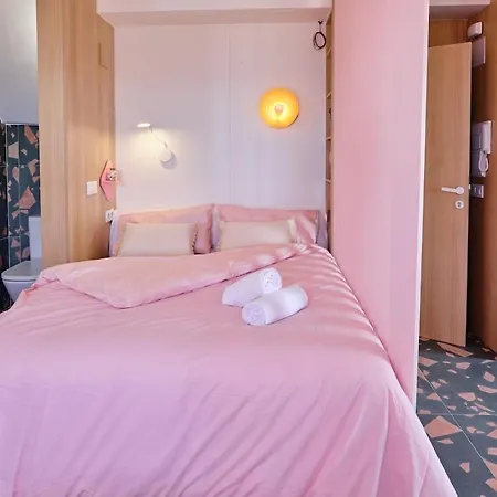 Appartement Jellyfish Seafront Boutique With Jacuzzi *